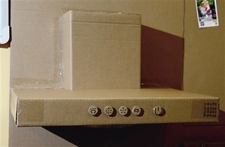 段ボールで手作りキッチン、1歳の娘の誕生日プレゼントに