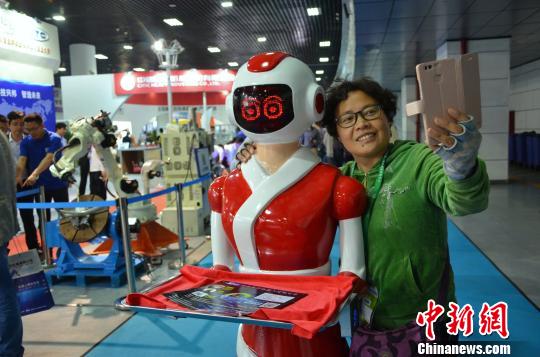 國內(nèi)外のロボット、河南省洛陽市に集結(jié)