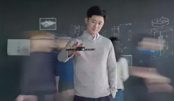 中國の若き創(chuàng)業(yè)者、軽量な超ミニドローンを発明