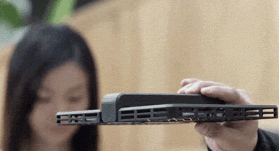 中國の若き創(chuàng)業(yè)者、軽量な超ミニドローンを発明