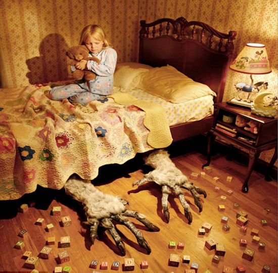 米國(guó)のカメラマン、我が娘をモデルにホラー寫(xiě)真を撮影