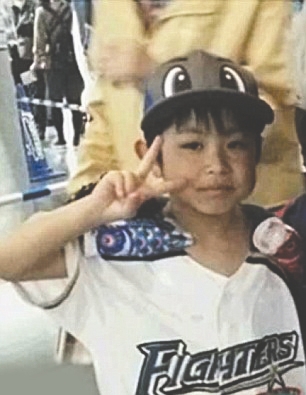 しつけのため、両親が7歳の男の子を山に置き去り　日本