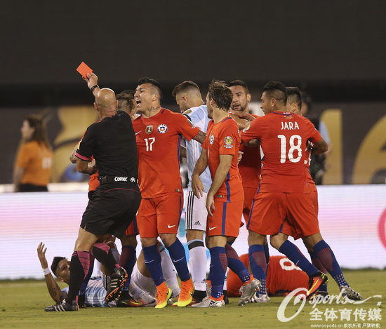 コパ?アメリカ100周年記念大會(huì)　メッシがPK外し、チリが優(yōu)勝