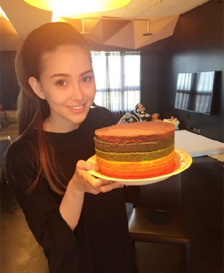 歌手ジェイ?チョウの愛(ài)娘が1歳の誕生日　ハンナが手作りケーキ