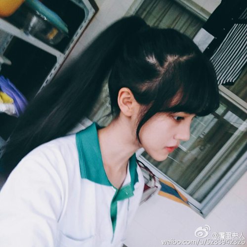 まるで絵のよう！秀才美女の「手書(shū)きノート」がネットで話(huà)題に