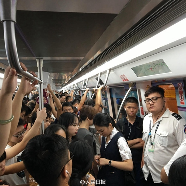 深セン地下鉄にグリーン車設(shè)置で論議　ネットユーザーは5割が賛成