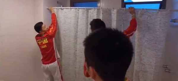 中國男子卓球代表、リオ選手村で「內(nèi)裝修繕チーム」に変身