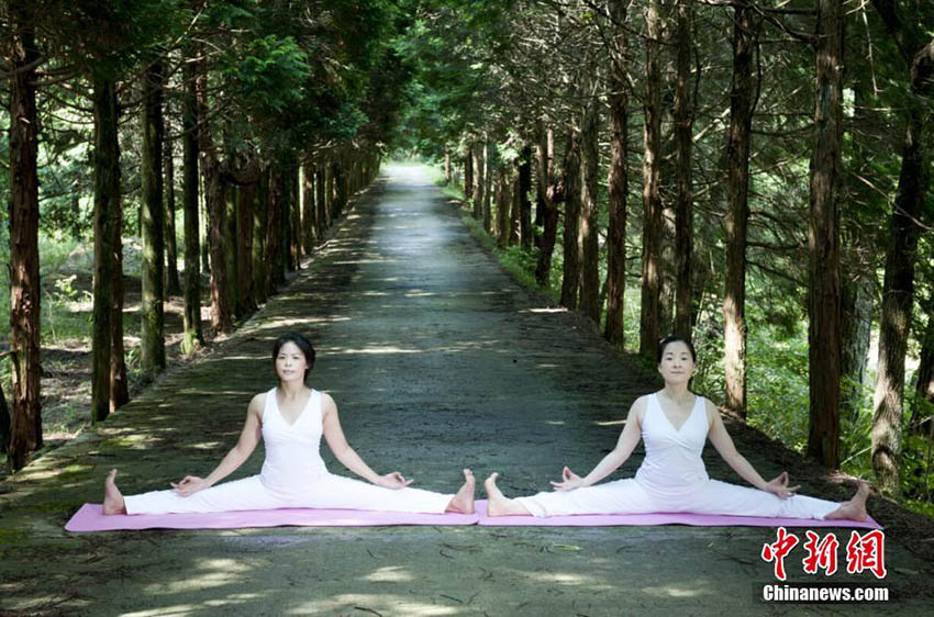 自然に囲まれて、見た目も涼しげな青空ヨガ　浙江省