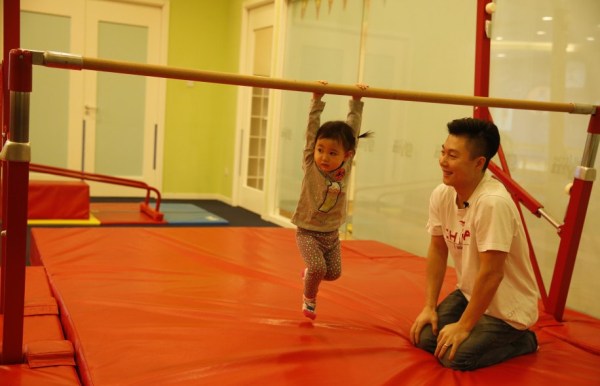 イクメンとなった中國の元金メダリストたち　李小鵬や鄒市明など