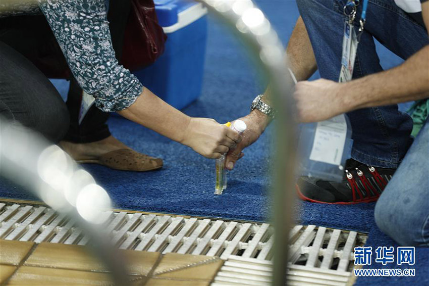 リオの飛び込みプールの水が緑に変色　國際水泳連盟「水質に問題なし」