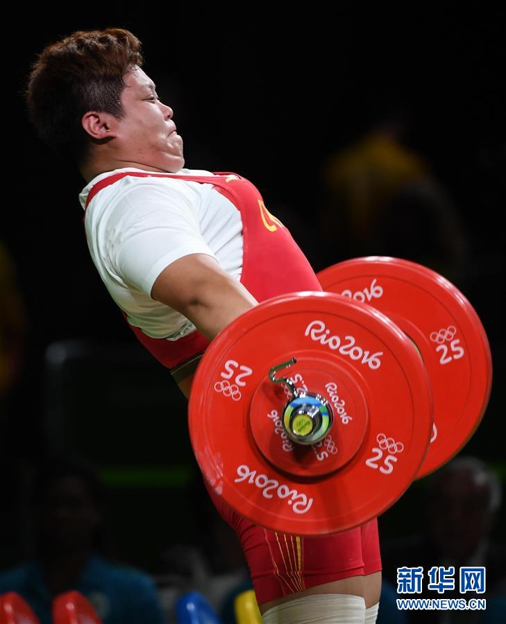 重量挙げ女子75キロ級(jí)　孟蘇平選手が金獲得