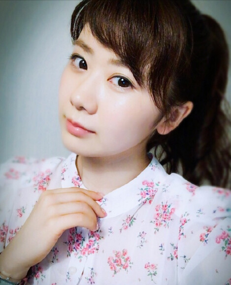 花柄ブラウスにポニーテール　福原愛が清楚な自撮り寫真を投稿