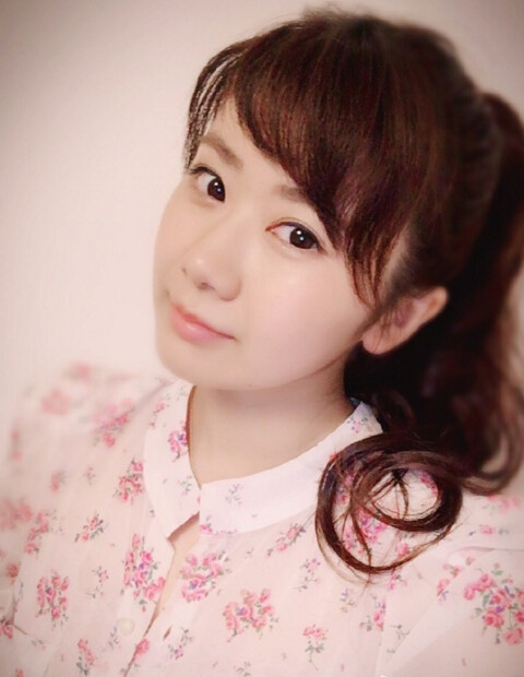 花柄ブラウスにポニーテール　福原愛が清楚な自撮り寫真を投稿