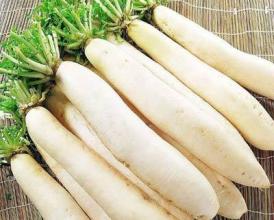 秋の食生活のポイントは肺の働きを補(bǔ)う白色の食物をたくさん摂ること