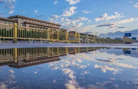 見(jiàn)れば見(jiàn)るほど美しい北京の秋空