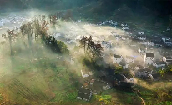 中國(guó)で最も美しい秋が見(jiàn)られる農(nóng)村　江西省