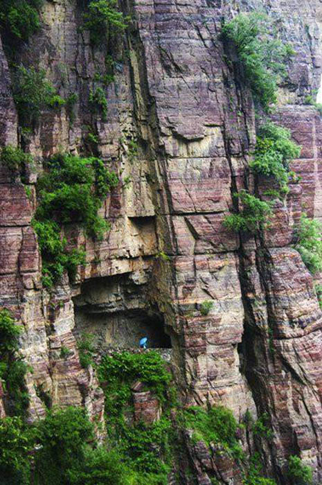 道なき道を行かねばたどり著けない世界一危険な村が中國に！