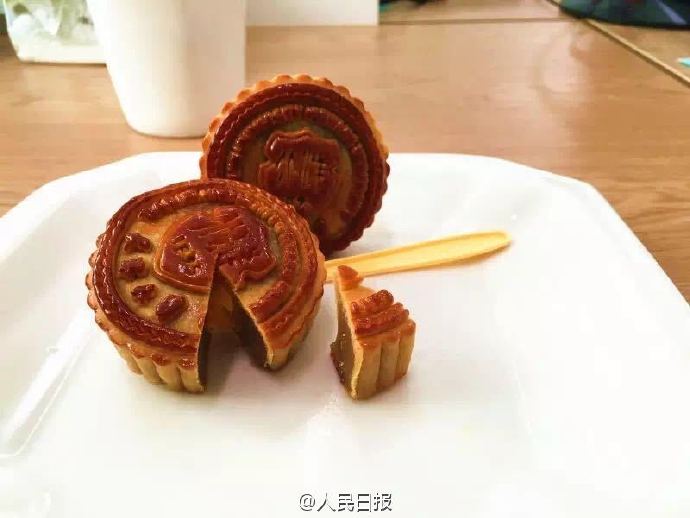 中秋節(jié)は「校章月餅」で？各大學(xué)ロゴ入り月餅まとめ