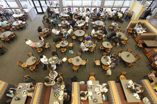 アップル本社の社員食堂がハイレベルすぎると話(huà)題に！