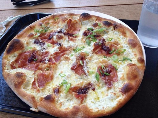 アップル本社の社員食堂がハイレベルすぎると話題に！