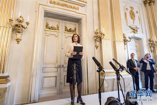 米國の歌手で作家のボブ?ディラン氏が2016年ノーベル文學(xué)賞を受賞