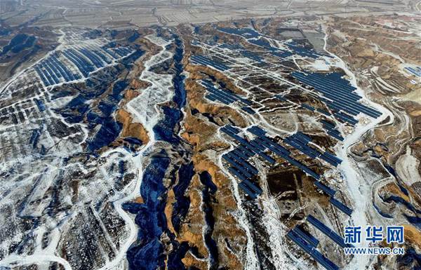 張家口市　五輪迎賓太陽(yáng)光発電パネル通廊プロジェクト発足へ