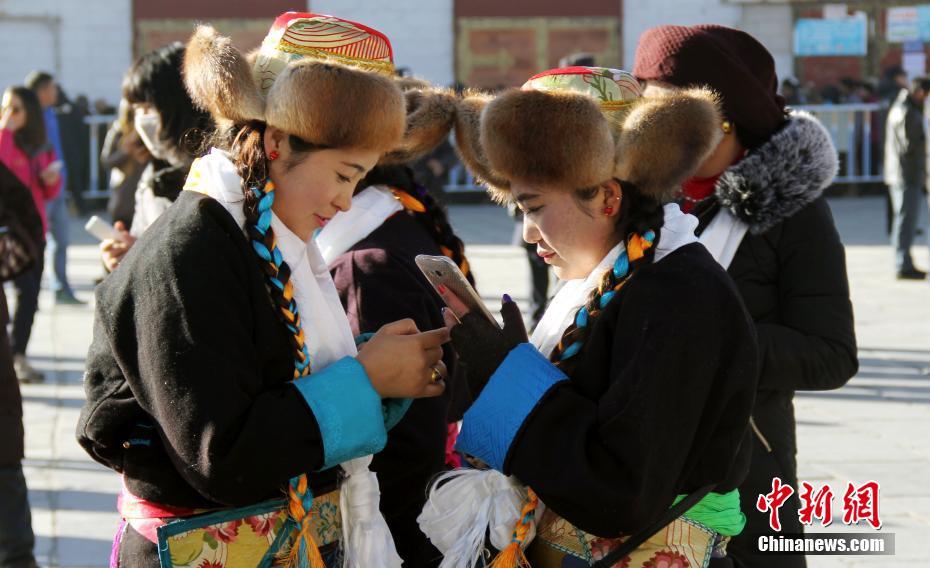 愛を願う祭日　仙女節(jié)を祝う　チベット