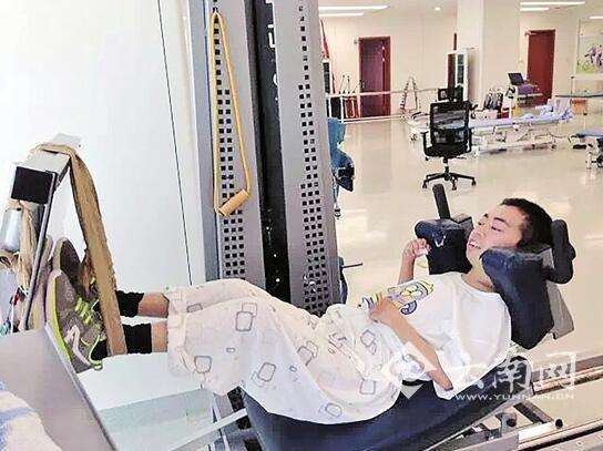 幼少時(shí)に「死に至らない癌」を患った男性　努力を重ね清華大に合格