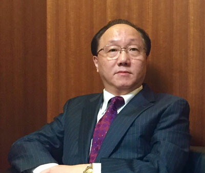 　竜や馬のようにあふれる活力で中日の経済?貿(mào)易交流に力を盡くします！　縁起の良い鳳凰が訪れるように日本に暮らす中國人のみなさまの新年のご多幸をお祈り申し上げます！