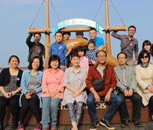 未來に向かって、私たちはたゆまず努力し、時(shí)代とともに変わりながら、クライアントの皆さまに最も優(yōu)れたサービスを提供できるよう努めて參ります。皆さまの新たな一年の事業(yè)のますますのご成功とご多幸を心からお祈り申し上げます。