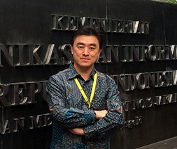 2017年酉年の春節(jié)を迎えるに當(dāng)たり、中文導(dǎo)報(bào)社を代表し、華僑華人および読者の皆様に心より感謝を申し上げると共に、謹(jǐn)んで新春のお慶びを申し上げます。