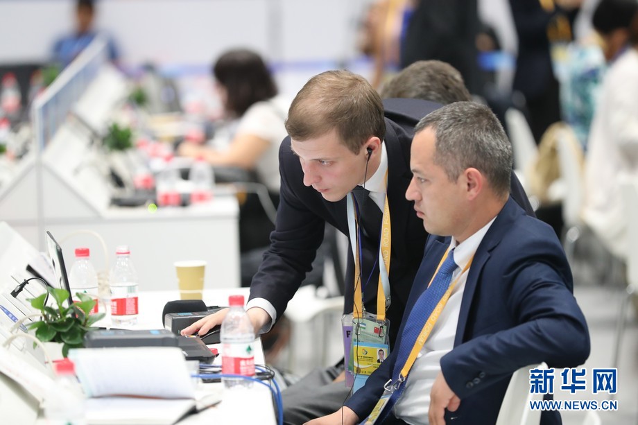 「一帯一路」サミット　プレスセンターで働く外國(guó)人記者たち