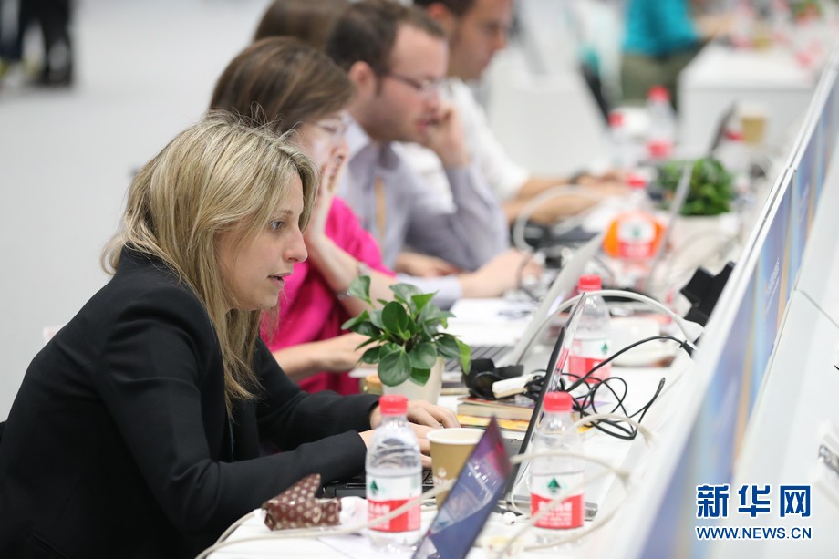 「一帯一路」サミット　プレスセンターで働く外國(guó)人記者たち