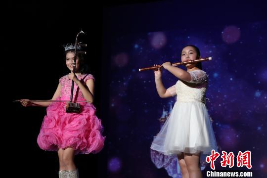 「中國(guó)優(yōu)秀才蕓學(xué)生交流団」が最後の巡回地?神戸で公演　