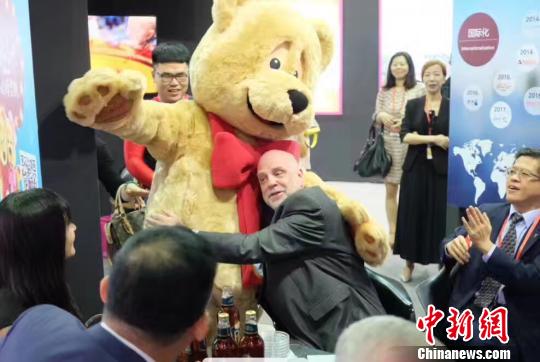 ブランド産品輸入交易會で英國旋風　「テディベア」と「コーヒー」が人気