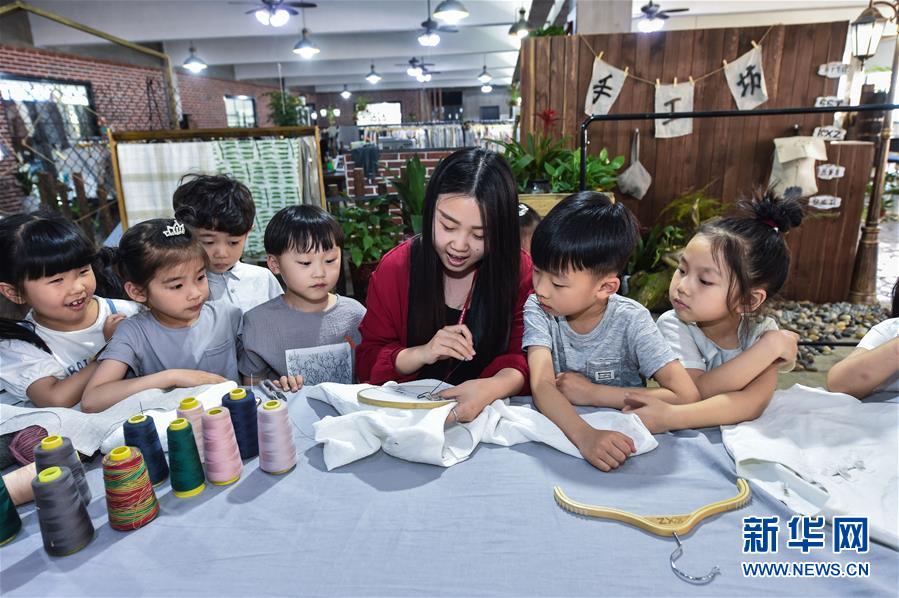 「中國子供服の都」が贈る「國際子供の日」のスペシャルギフト