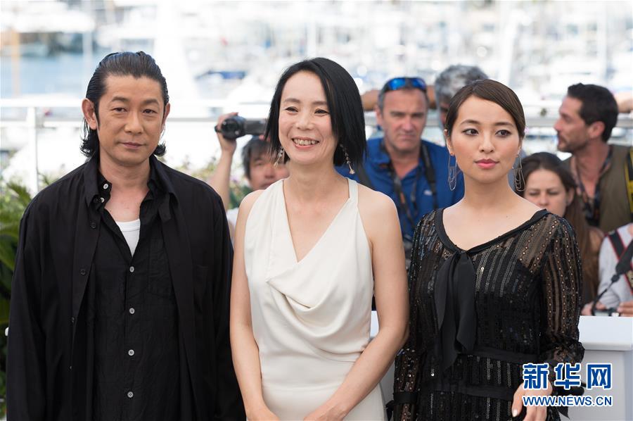 河瀬直美監(jiān)督、映畫「光」の主演キャストと共にカンヌ國際映畫祭に登場