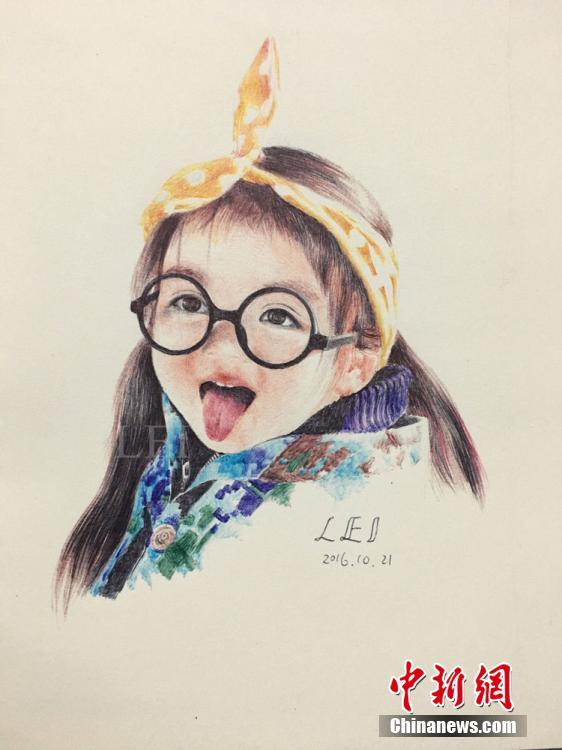 女子大生が描くボールペン畫(huà)がまるで映畫(huà)ポスターのようだと話題に