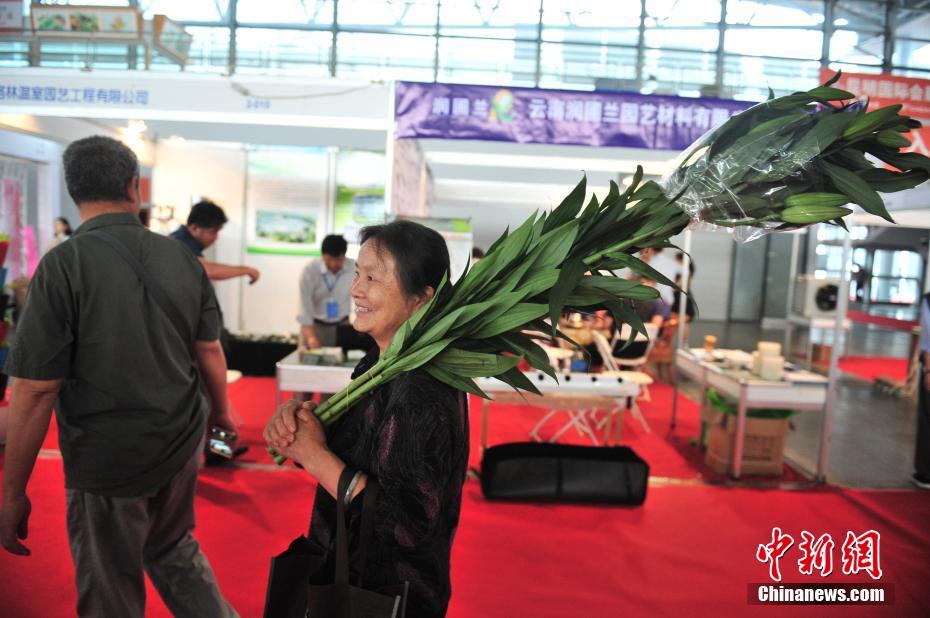 昆明國際花卉展が開催　雲(yún)南省