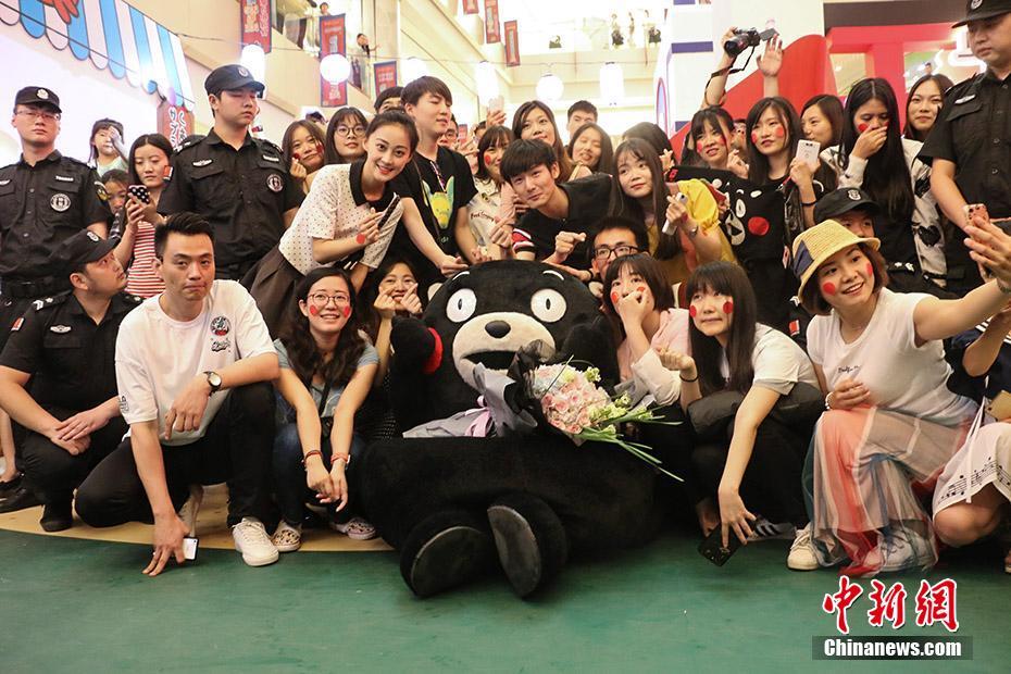 若い女性に大人気！　北京にくまモンが登場(chǎng)　