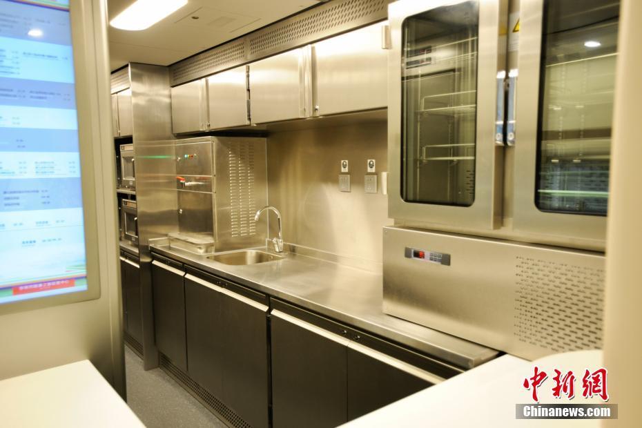 グレードアップした新型高速鉄道「復(fù)興號」登場！従來型との違いを検証