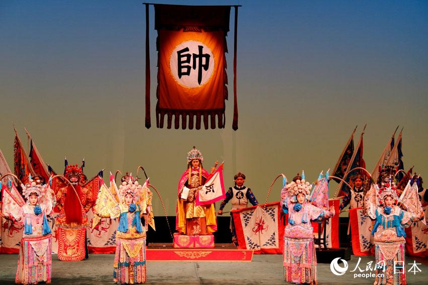 天津京劇院の京劇「楊門(mén)女將」