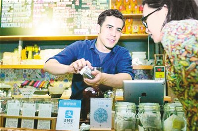 中國のモバイル決済利用者、國內(nèi)外に拡大