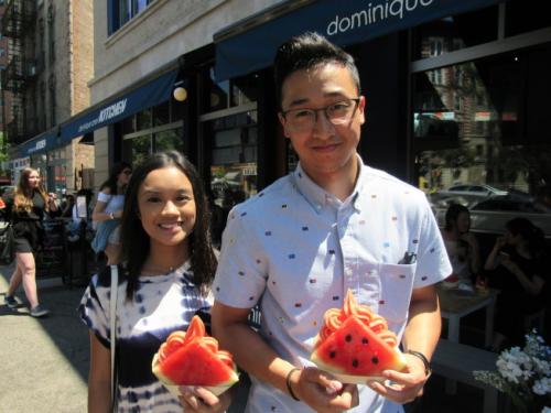 日本で人気の「スイカアイス」がNYで大ブレイク　行列に並ぶ在米中國人