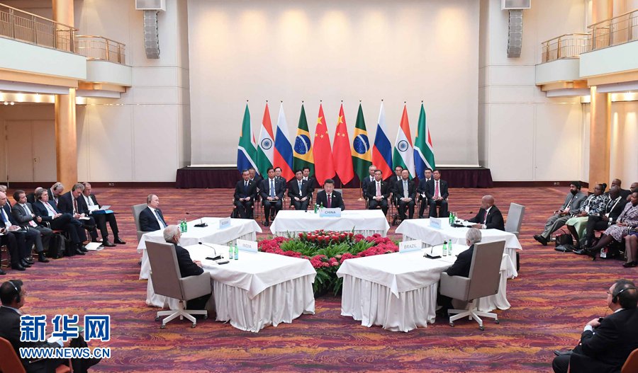 習(xí)近平主席がBRICS非公式首脳會議を主催