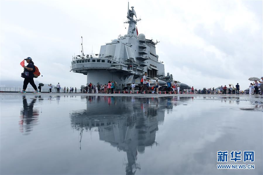 空母「遼寧」　香港で一般公開(kāi)