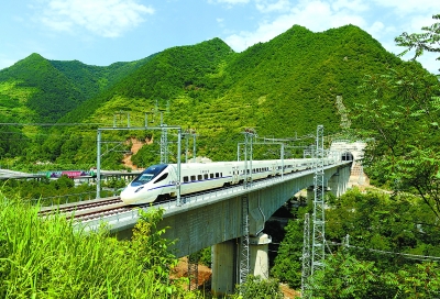 甘粛?青海?新疆、全國高速鉄道網(wǎng)の一員に