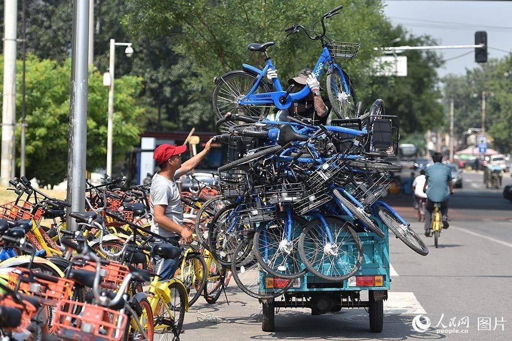 猛暑が続く北京で奮闘する「愛(ài)すべき労働者」たち