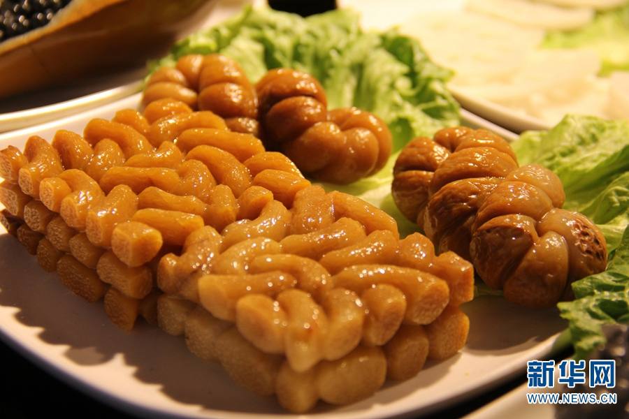 昆明石博覧會(huì)に「石の宴」登場(chǎng)、本物さながらの數(shù)々の料理に思わずため息