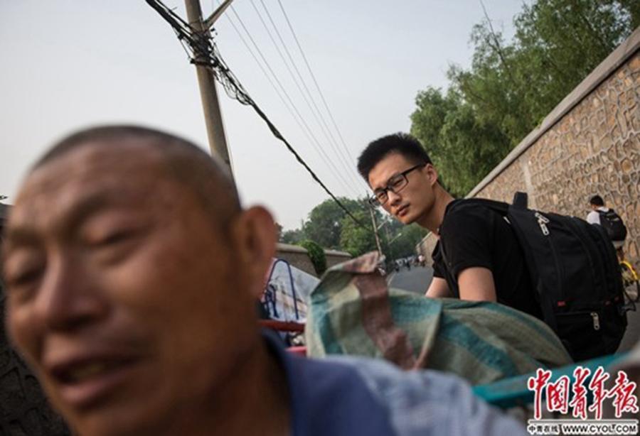 卒業(yè)シーズン再び、北京殘留を決めた若者たち